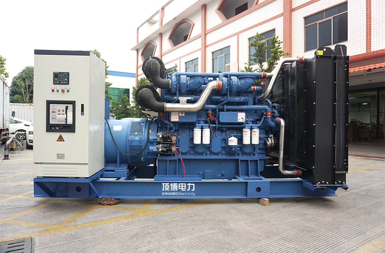 800KW玉柴柴油发电机组（型号YC6C1220-D31）主要技术参数